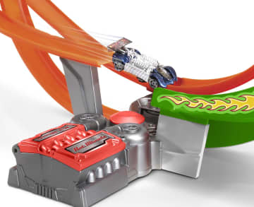 Hot Wheels®  Coffre Piste de Course Motorisée