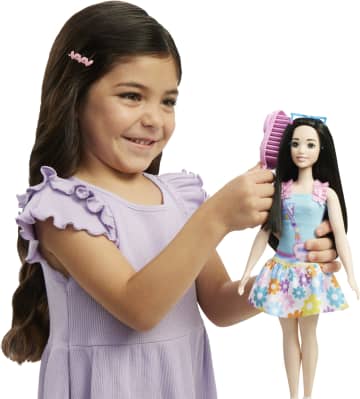 Barbie My First Barbie Muñeca Falda de Flores Con Zorro