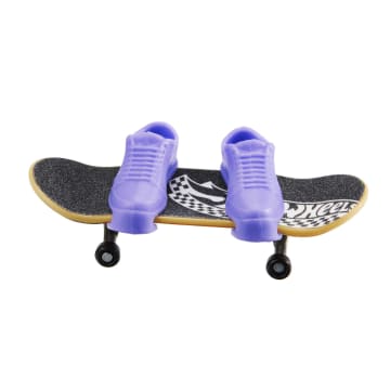Hot Wheels Skate Vehículo de Juguete Patineta BIG AIR BAT™ con Tenis - Imagem 5 de 6