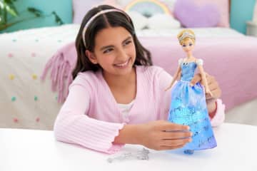 Disney Princess Κούκλα Σταχτοπούτα Με Γιορτινό Φόρεμα, Φώτα & Ήχους, Εμπνευσμένη Από Ταινία