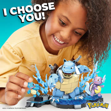 MEGA Pokémon Squirtle Building Toy Kit With 3 Action Figures (379 Pieces) For Kids