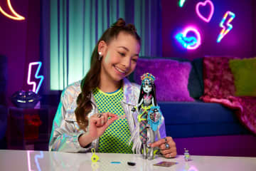 Monster High Monster Fest Frankie Stein Fashion Doll With Festival Outfit, Band Poster And Accessories