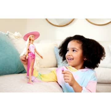 Ξανθιά Κούκλα ​ Barbie Με Μαγιό Και Καλοκαιρινά Αξεσουάρ