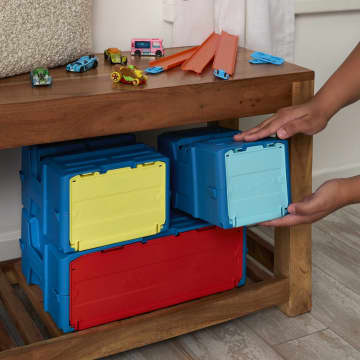 Hot Wheels Track Set with 3 Hot Wheels Cars