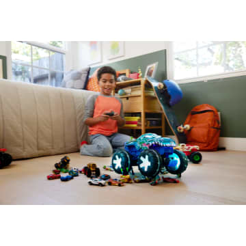 Hot Wheels Monster Trucks Mega-Wrex Alive In Scala 1:15, Veicolo Radiocomandato, Radiocomando Alimentato A Batteria Con Luci E Suoni Interattivi