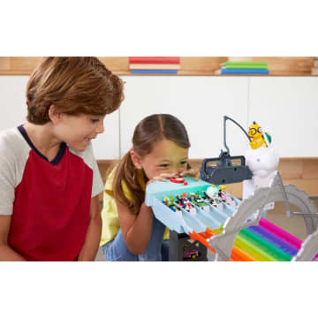 Regardez Hot Wheels Coffret 50 véhicules, jouet pour enfant de petites voitures miniatures, modèle aléatoi Regardez Hot Wheels Coffret 50 véhicules, jouet pour enfant de petites voitures miniatures, modèle aléatoi