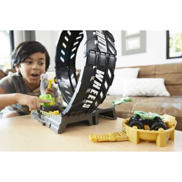Hot Wheels Monster Trucks Epic Loop Challenge Playset