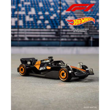 Voiture Télécommandée Hot Wheels Ferrari SF90 Stradale 1/64 - Avec Bouton Turbo - Course Sur Piste Et Hors Piste - Fréquence 2.4GHz - 10