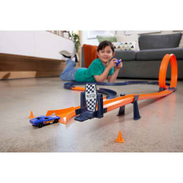 HOT WHEELS RACERVERSE™ Blue's Raptor Rush Track Set | Mattel